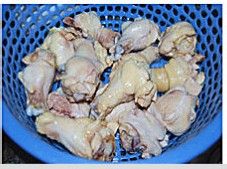 酸甜好吃的番茄红烩芋头鸡肉块