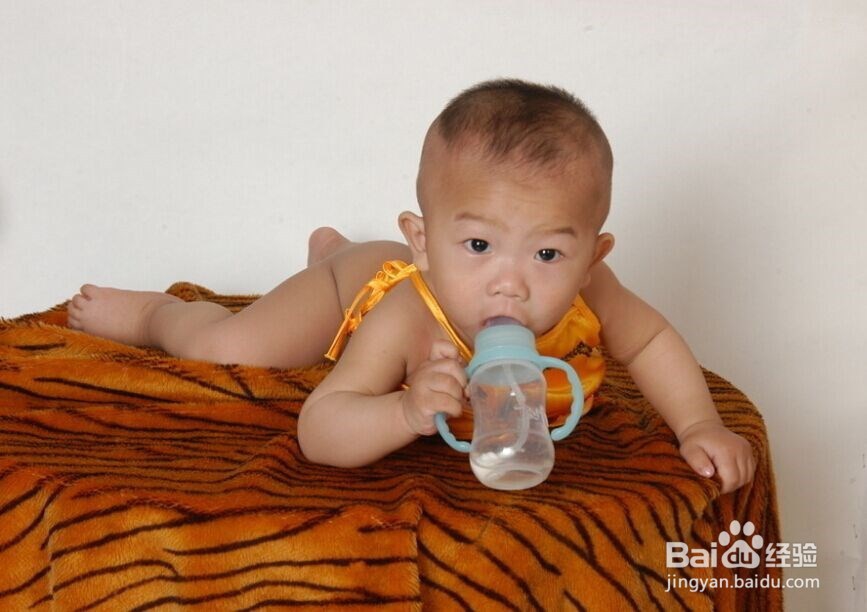 如何让宝宝喝牛奶更放心？