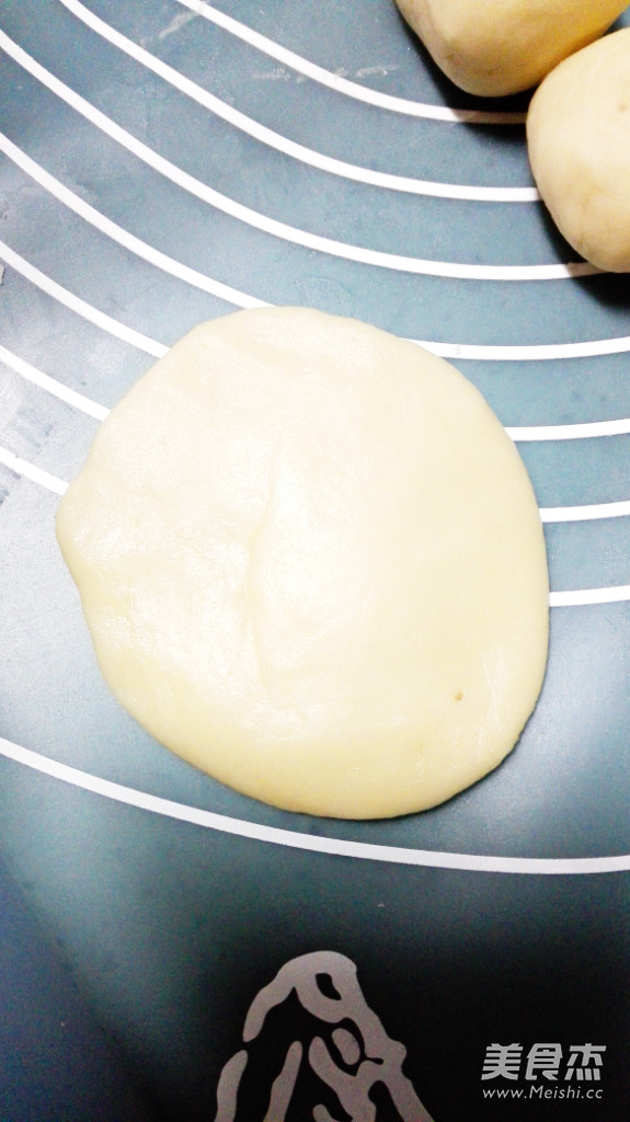 蛋黄酥的家常做法