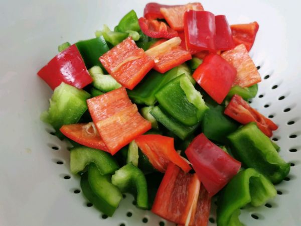 青椒腐竹嫩滑肉片