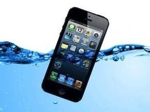 <b>手机掉进水里去后的急救办法</b>