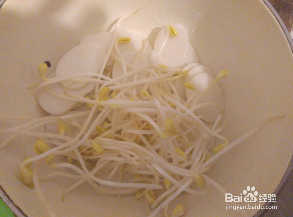 美食#豆芽汤年糕的做法