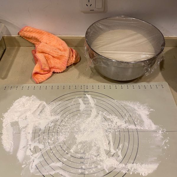 鸡蛋虾仁芦笋包子