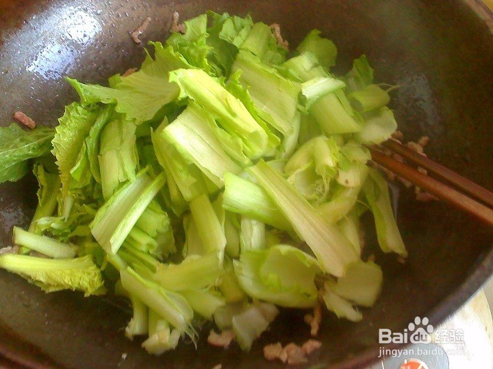 老年人怎样用爆炒牛肉丝小白菜