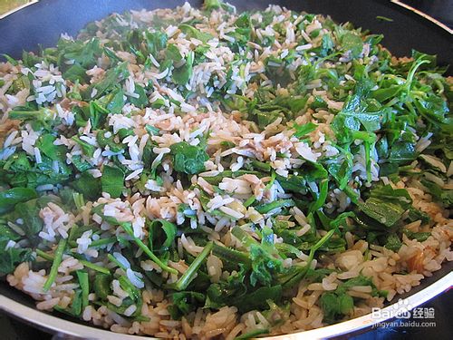 荠菜吞拿鱼炒饭