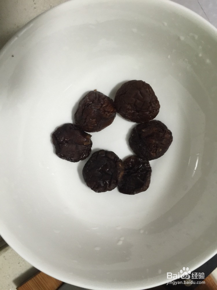 枸杞清蒸鸡的做法