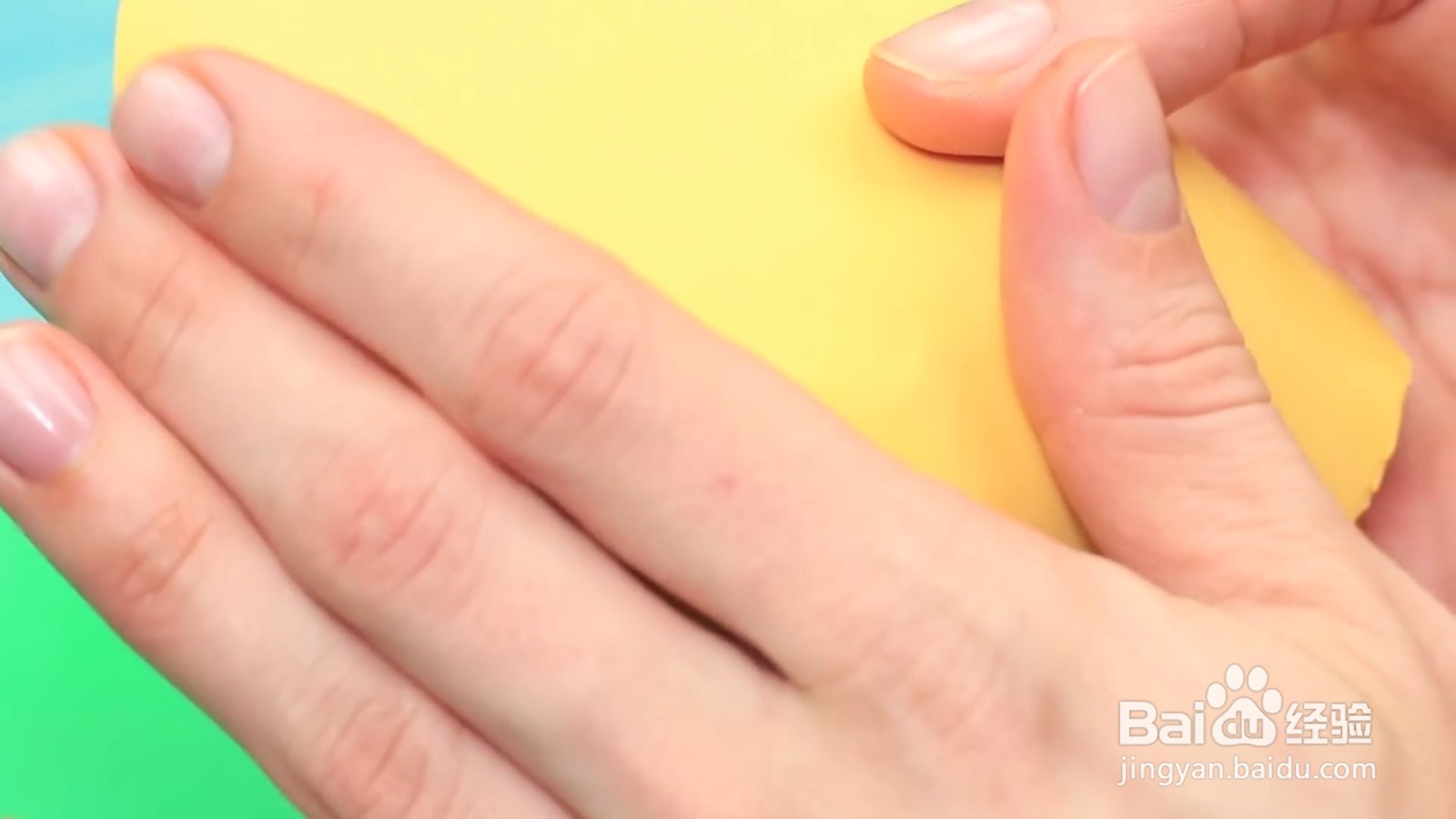 如何用蛋糕制作汉堡