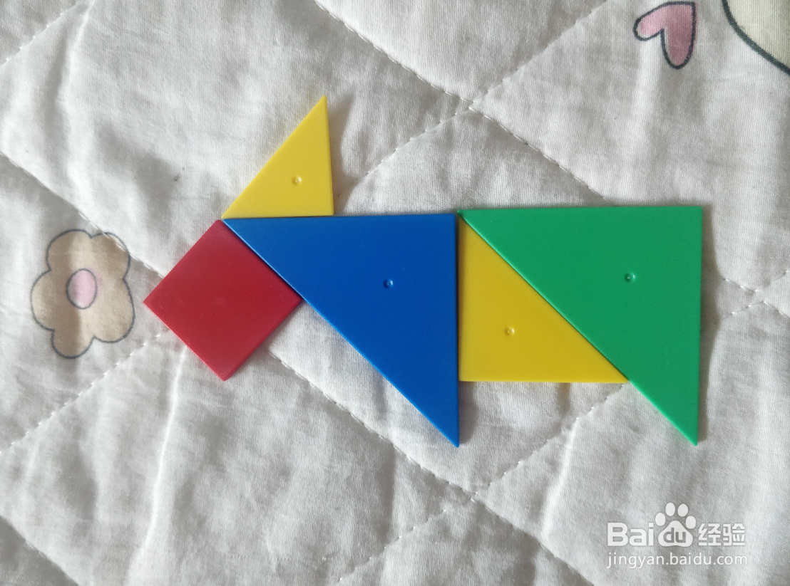 用唐图(七巧板)怎么拼一只可爱的沙皮狗?