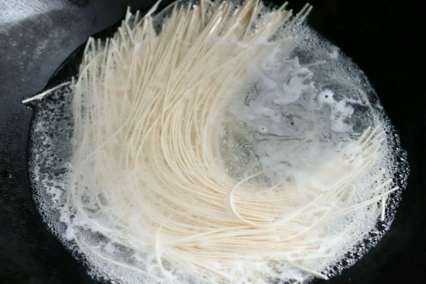 懒人版葱油拌面