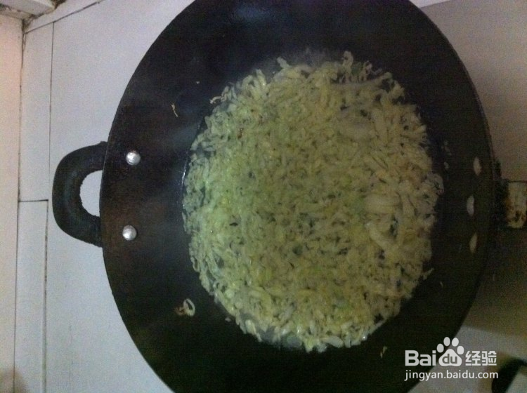 白菜烩饼丝的家常做法