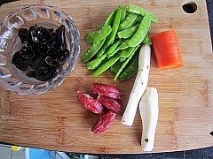 荷兰豆山药炒腊肠