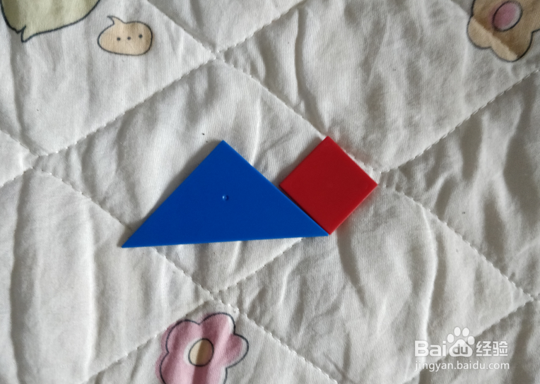 用七巧板智力拼图怎么拼鹳？