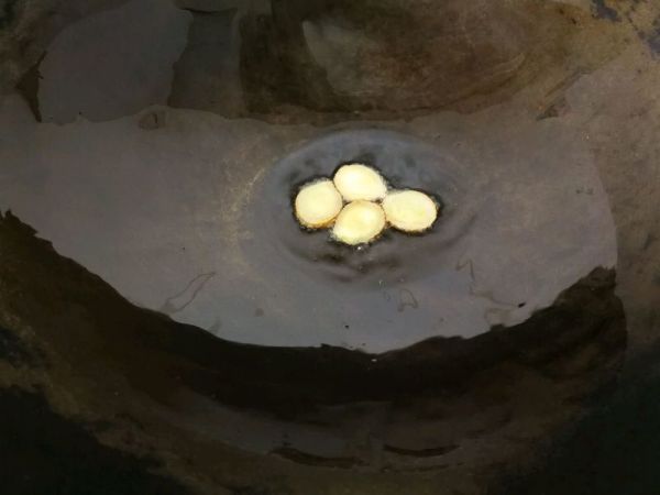 腊肠鸡腿煲仔饭