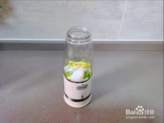 减肥必备的牛油果奶昔