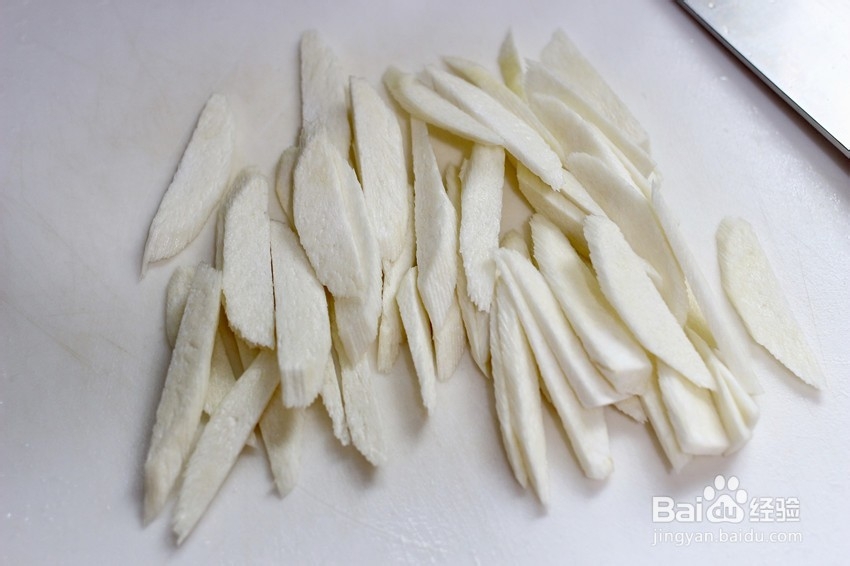 简单的快手小菜：胡萝卜茭白炒培根