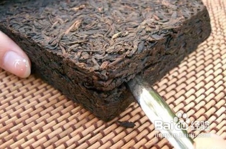 普洱茶的喝法：撬茶砖