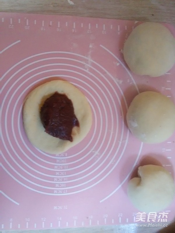 红豆沙餐包的做法