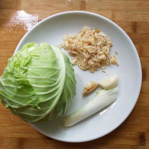 就吃虾皮炒包菜