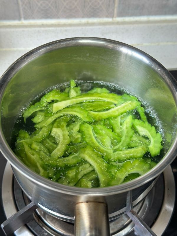 五花肉豆豉炒苦瓜