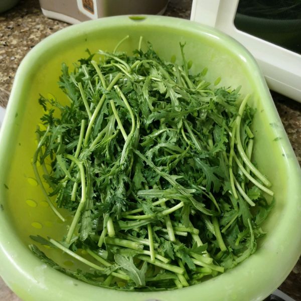 香辣豆乳拌茼蒿