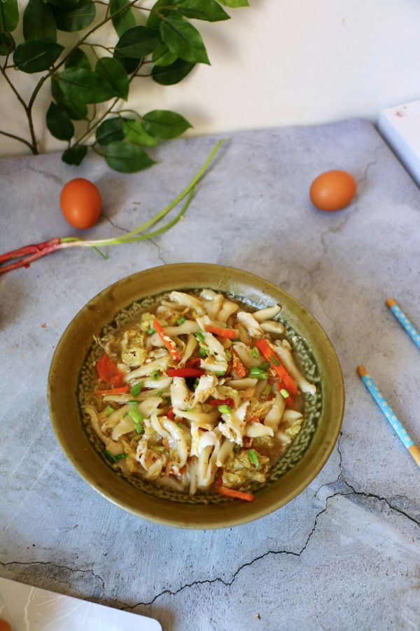 清淡养胃蛋花刀削面