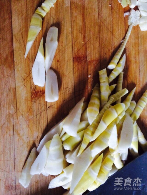 罗汉笋滚刀切段