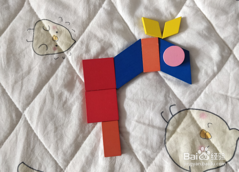 用几何形状怎么拼一匹小马驹？