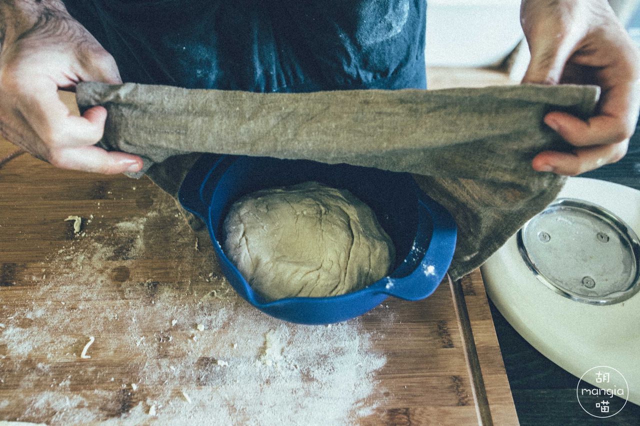 在家也能做美味的巧克力面包卷,十分好吃!