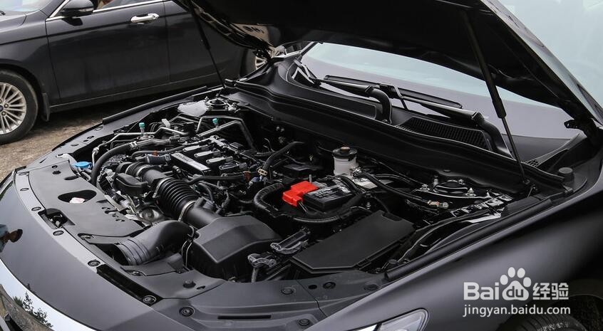 雅阁引擎盖怎么打开 发动机盖开关在哪里