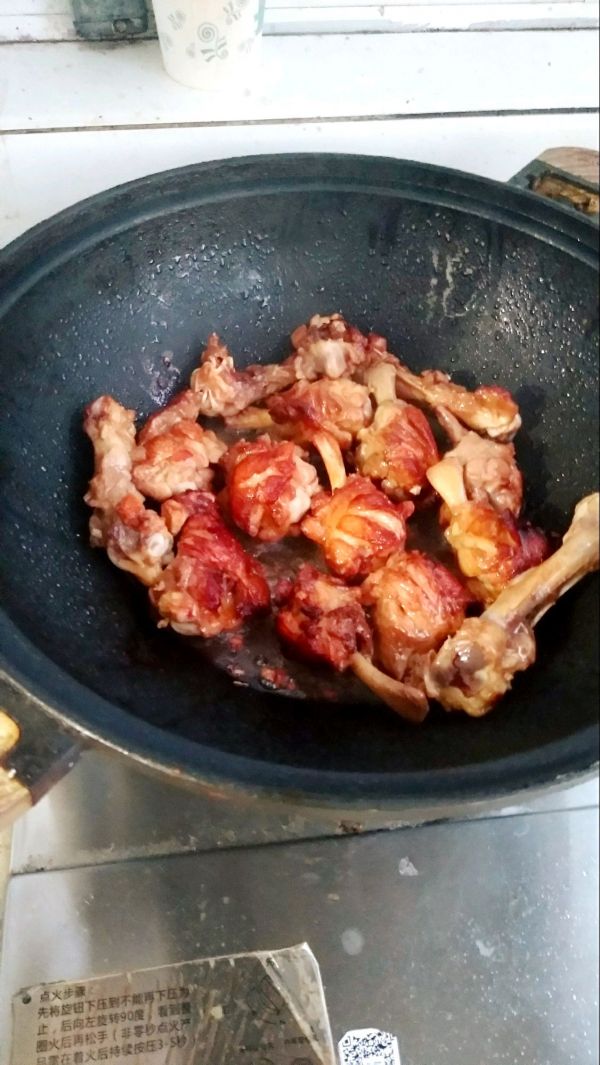 红烧蒜香鸡翅根