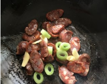 冬瓜炒腊肠的做法