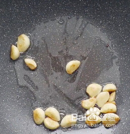美味蒜香排骨
