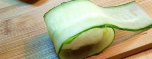 金枪鱼黄瓜寿司