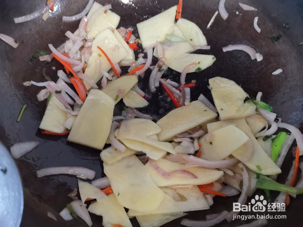 洋葱丝炒土豆片