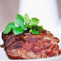 快来一起学做简单又美味的牛肉汤面吧！