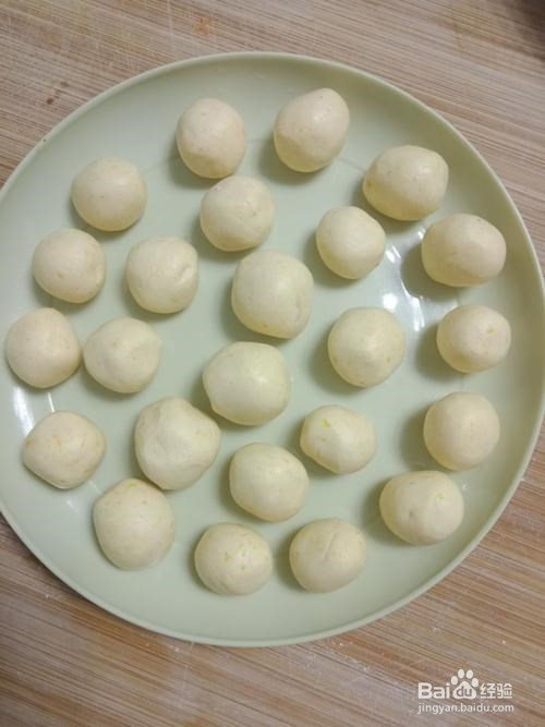 如何做酒酿南瓜糯米团子？