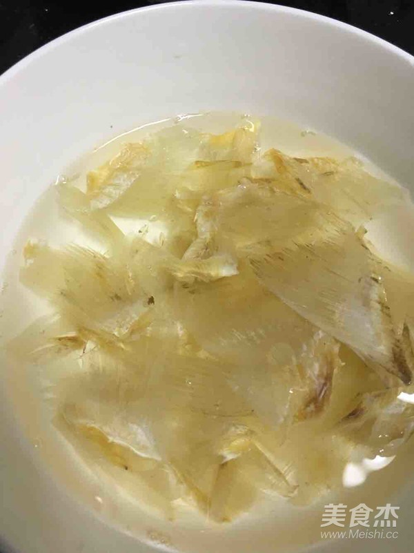 小鲍鱼小鱼翅炖鸡汤