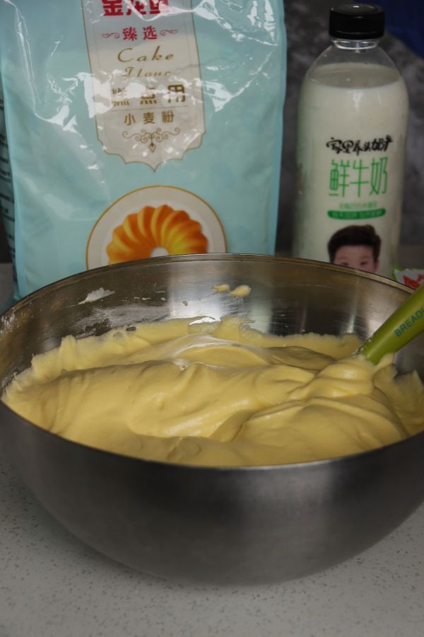 脆皮巧克力梦龙蛋糕卷