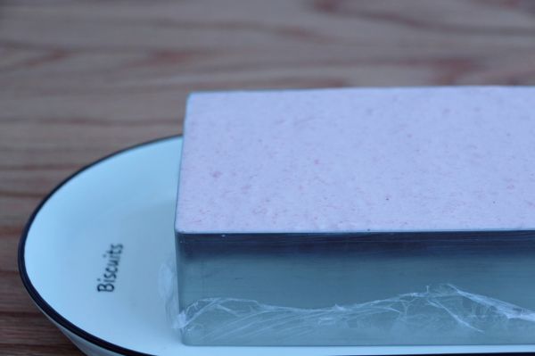 覆盆子荔枝蛋糕