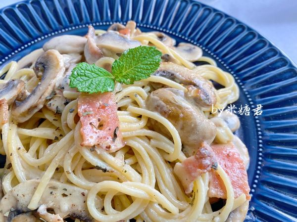 奶油培根意大利面