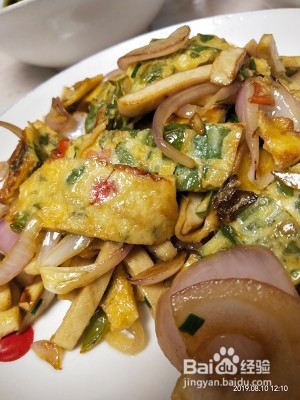 食补佳品炒青椒鸡蛋的做法