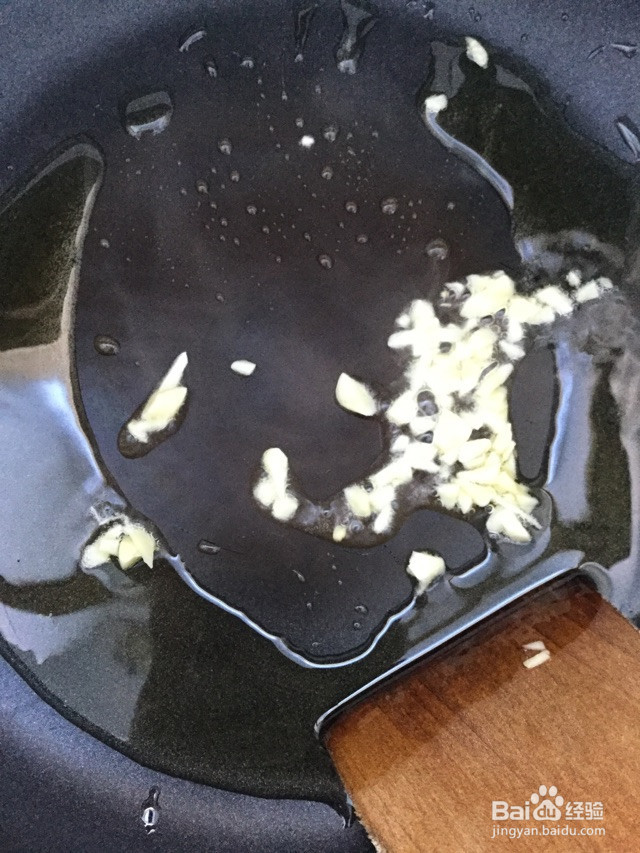 青蒜腐竹烧肉的做法
