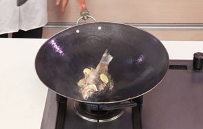 合欢山药炖鲫鱼 怎么做又好吃又健康