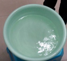 白醋泡脚治脚气