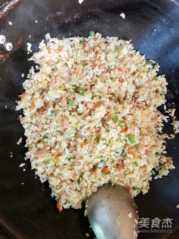 杂蔬炒二米饭