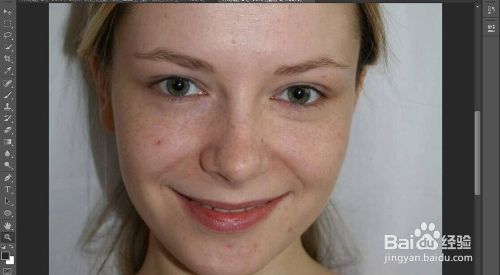 使用ps如何给人物祛斑磨皮?
