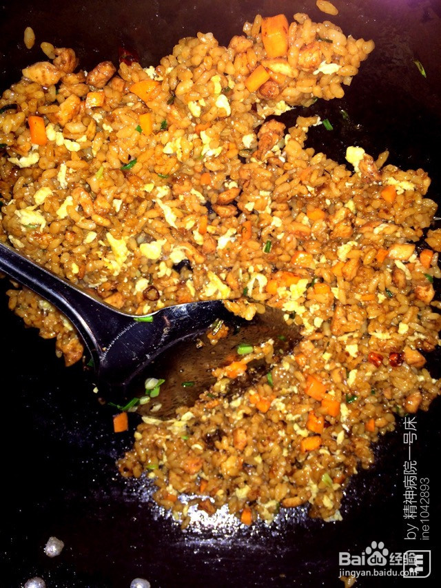 烤肉酱油炒饭的做法