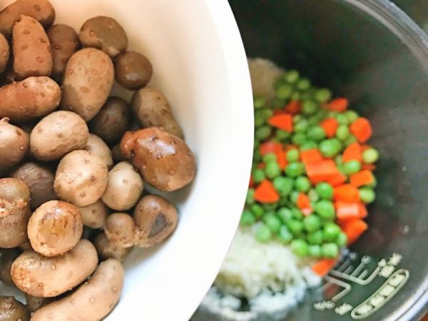 山药蛋排骨焖饭