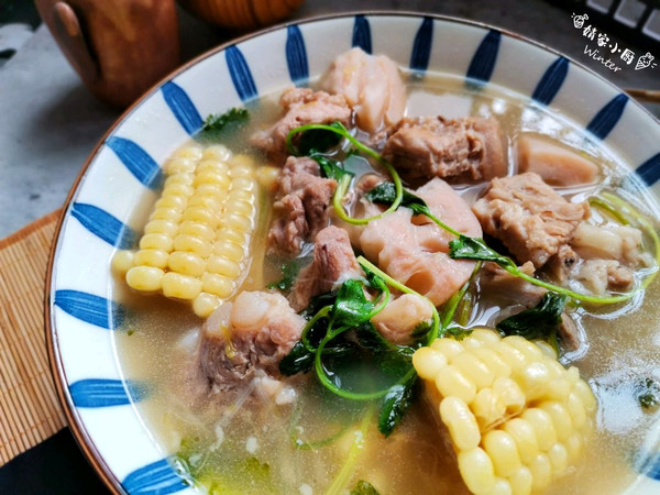 莲藕玉米排骨汤