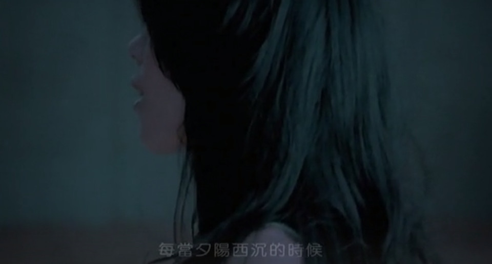 “外面的世界很精彩”这句歌词是哪首歌的